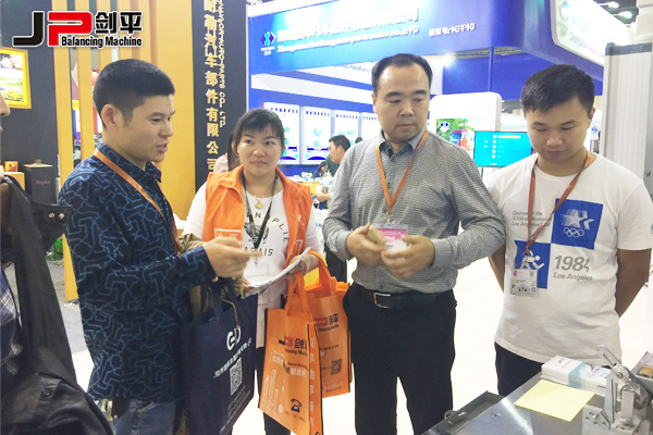 新能源汽車時代，上海劍平參展鄭州汽配會引關(guān)注